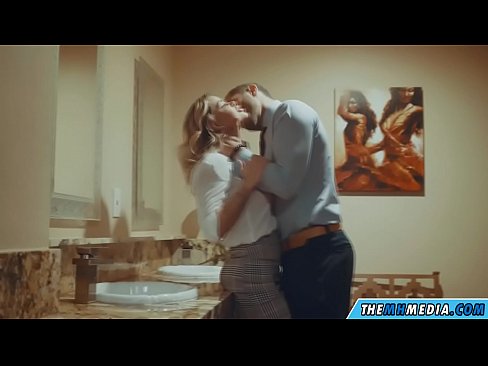 ❤️ Cum busty flava seducit in latrinae publicae Homemade porn at la.ixiporn.ru